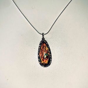 Pendant necklace